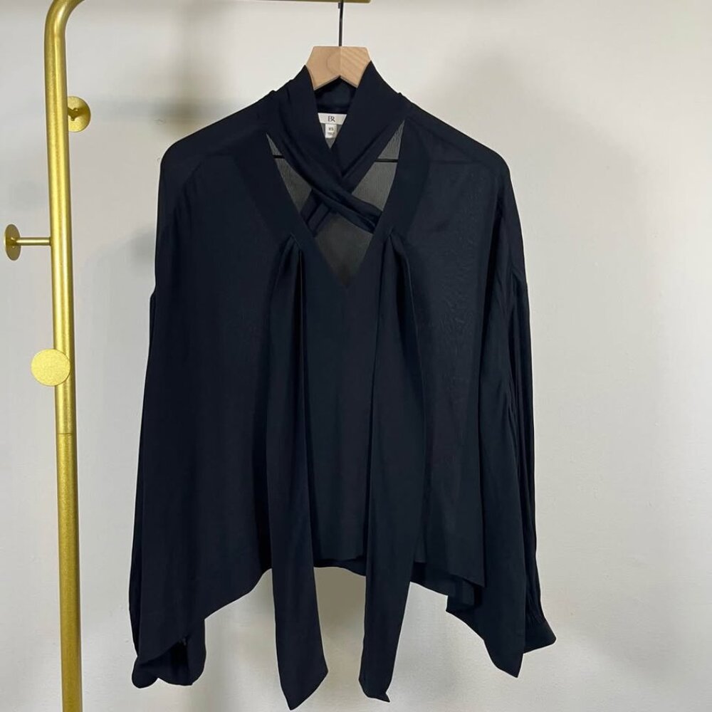 Banana Republic Crepe Blouse Black with neck scarf detail - women’s size XS